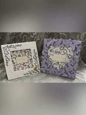 NWT Nicole Miller Lavender and White Scalloped Squares Decorative Photo Frames